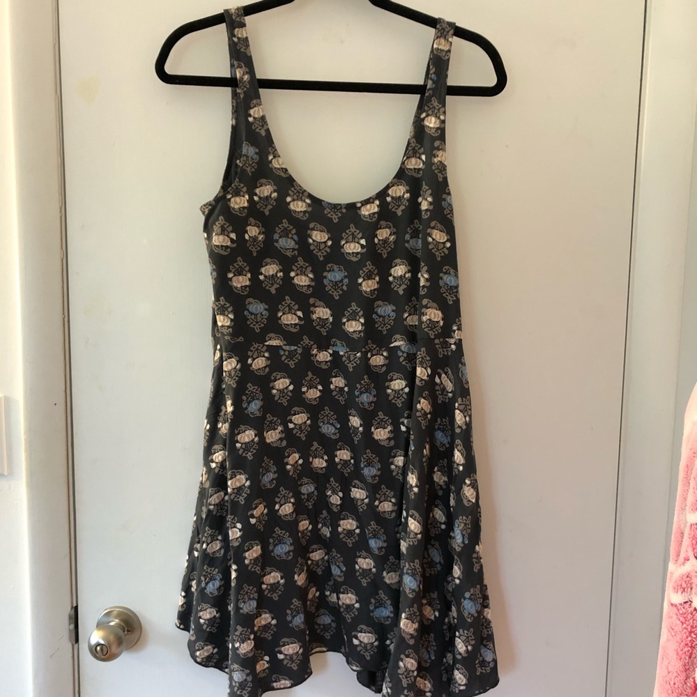 Flowery and flowy mini sundress